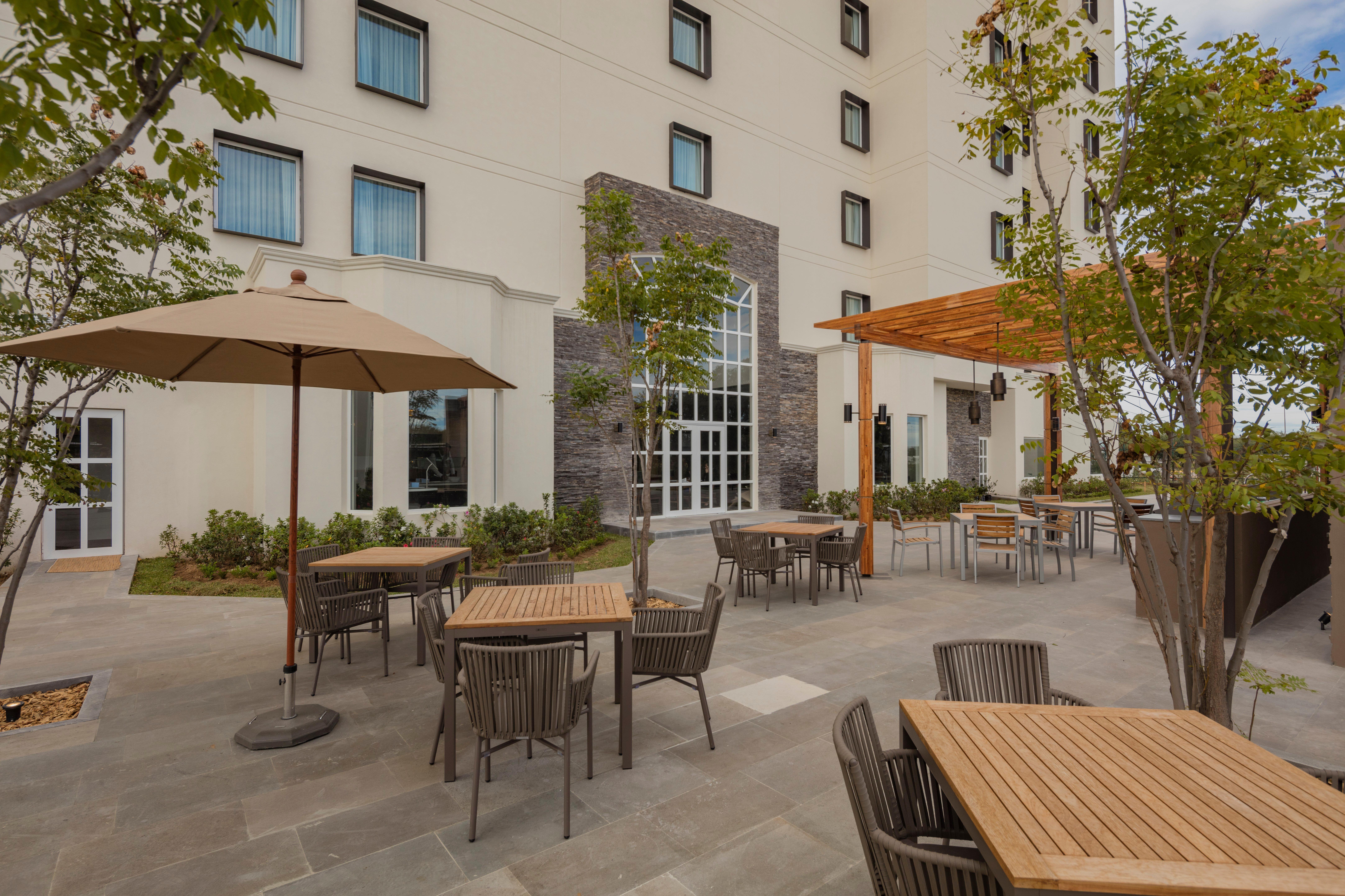 Staybridge Suites - Saltillo By Ihg Exterior foto
